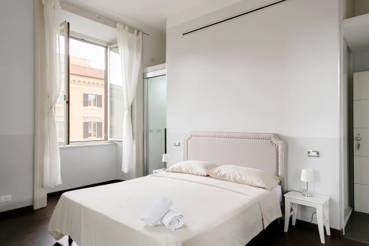 Hotel Dm69 - Termini Monti Crossroads Rom Exterior foto