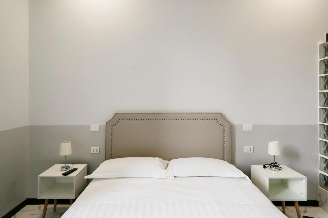 Hotel Dm69 - Termini Monti Crossroads Rom Exterior foto