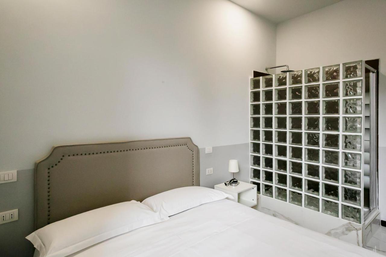 Hotel Dm69 - Termini Monti Crossroads Rom Exterior foto