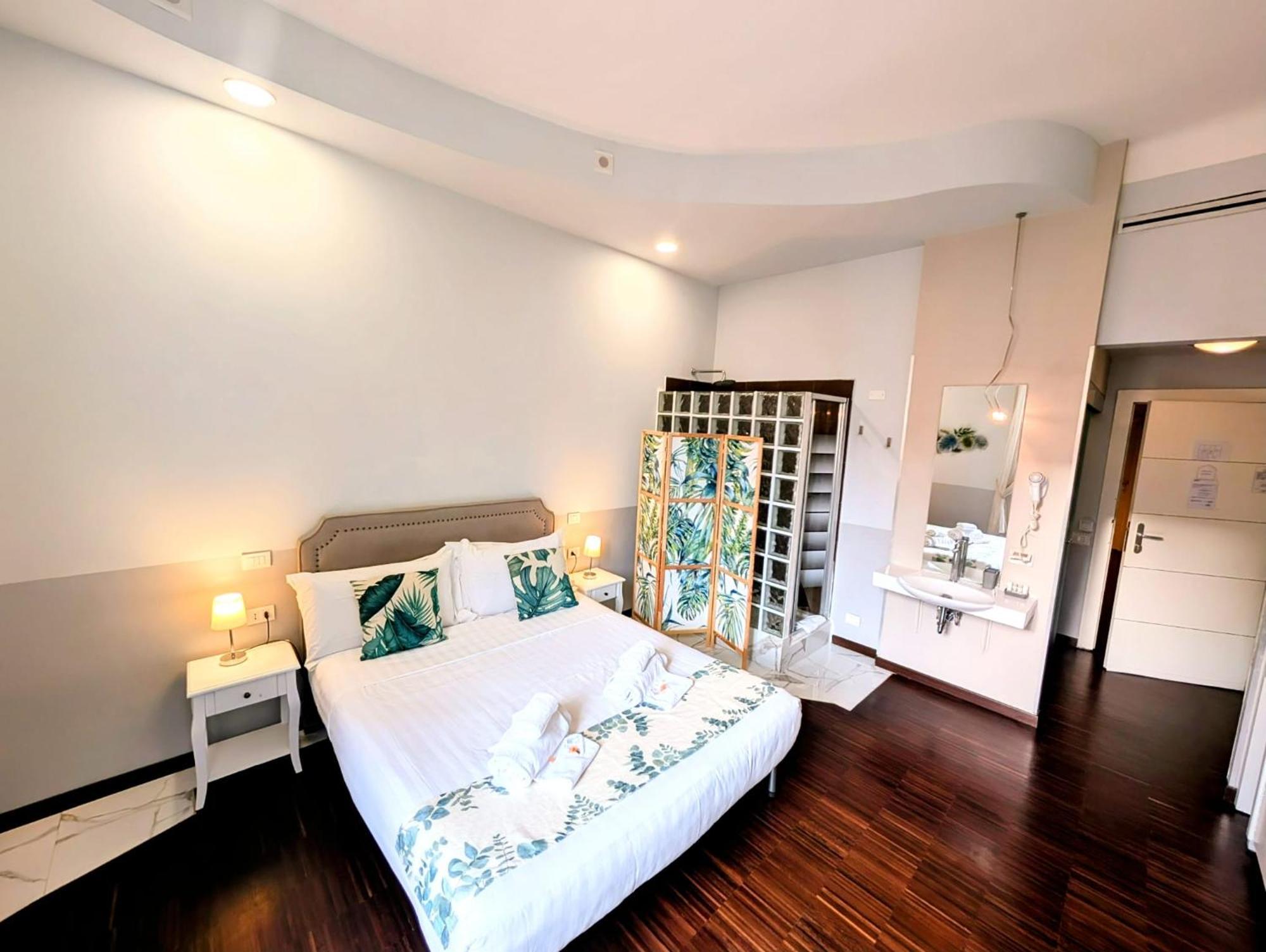 Hotel Dm69 - Termini Monti Crossroads Rom Exterior foto